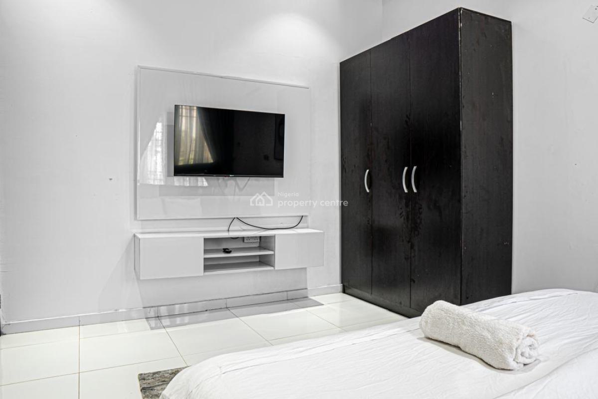 Furnished 3 Bedroom with Bq, Lekki Phase 1, Lekki, Lagos, Flat / Apartment for Rent