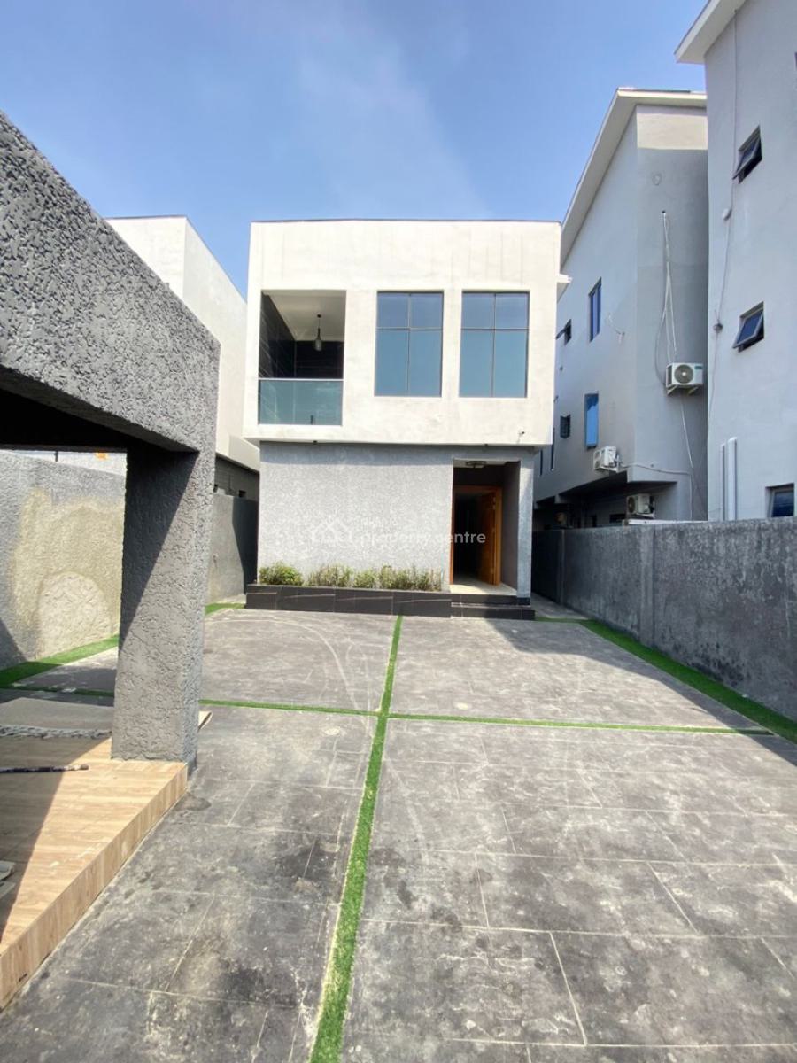 5 Bedroom Fully Detached Duplex with Bq, Ologolo Lekki, Ologolo, Lekki, Lagos, Detached Duplex for Sale