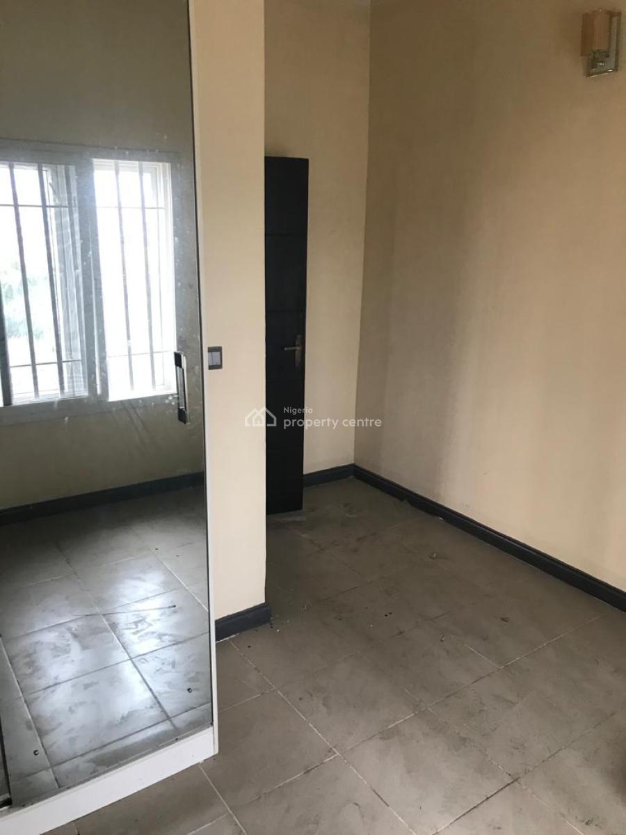 Executive Service 3 Bedroom Flat, Alcoves Estate, Alagomeji, Yaba, Lagos, Flat / Apartment for Rent