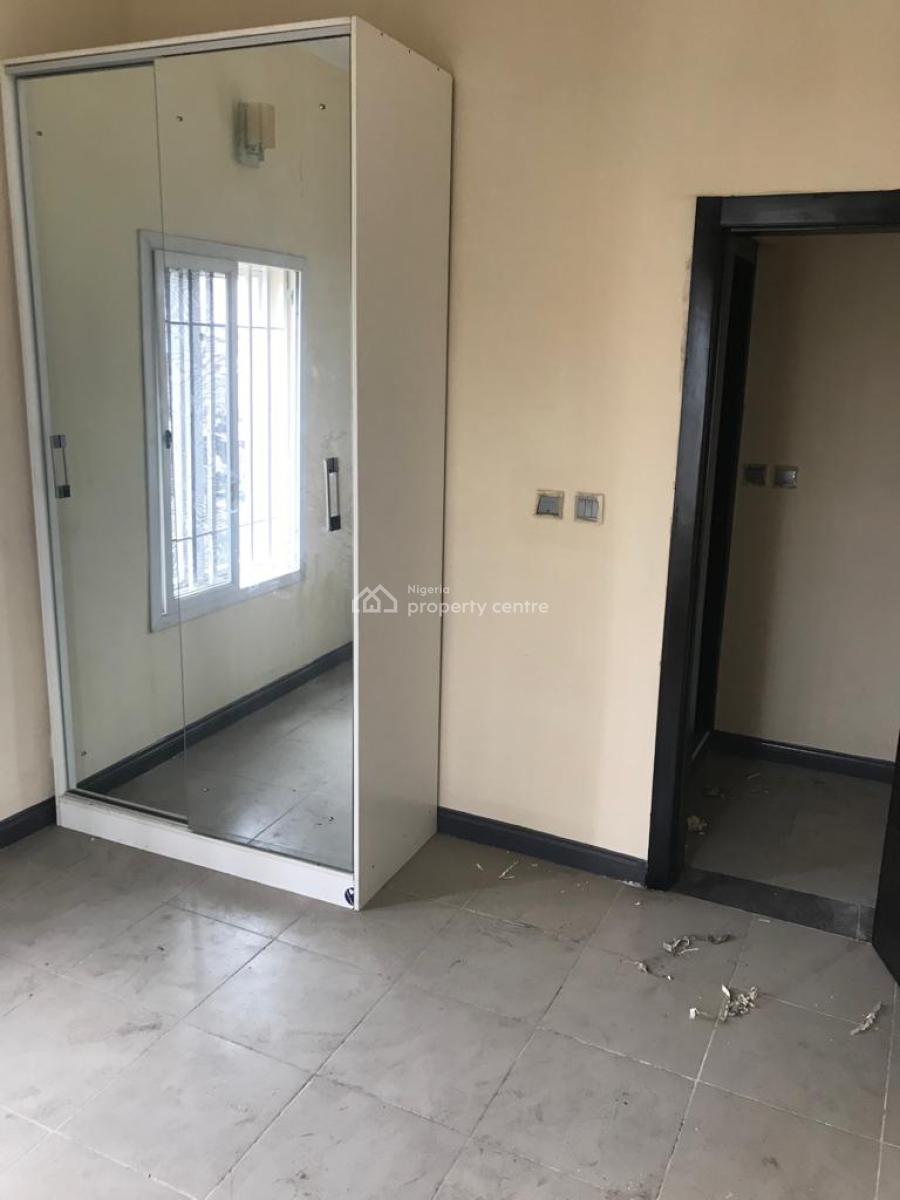 Executive Service 3 Bedroom Flat, Alcoves Estate, Alagomeji, Yaba, Lagos, Flat / Apartment for Rent