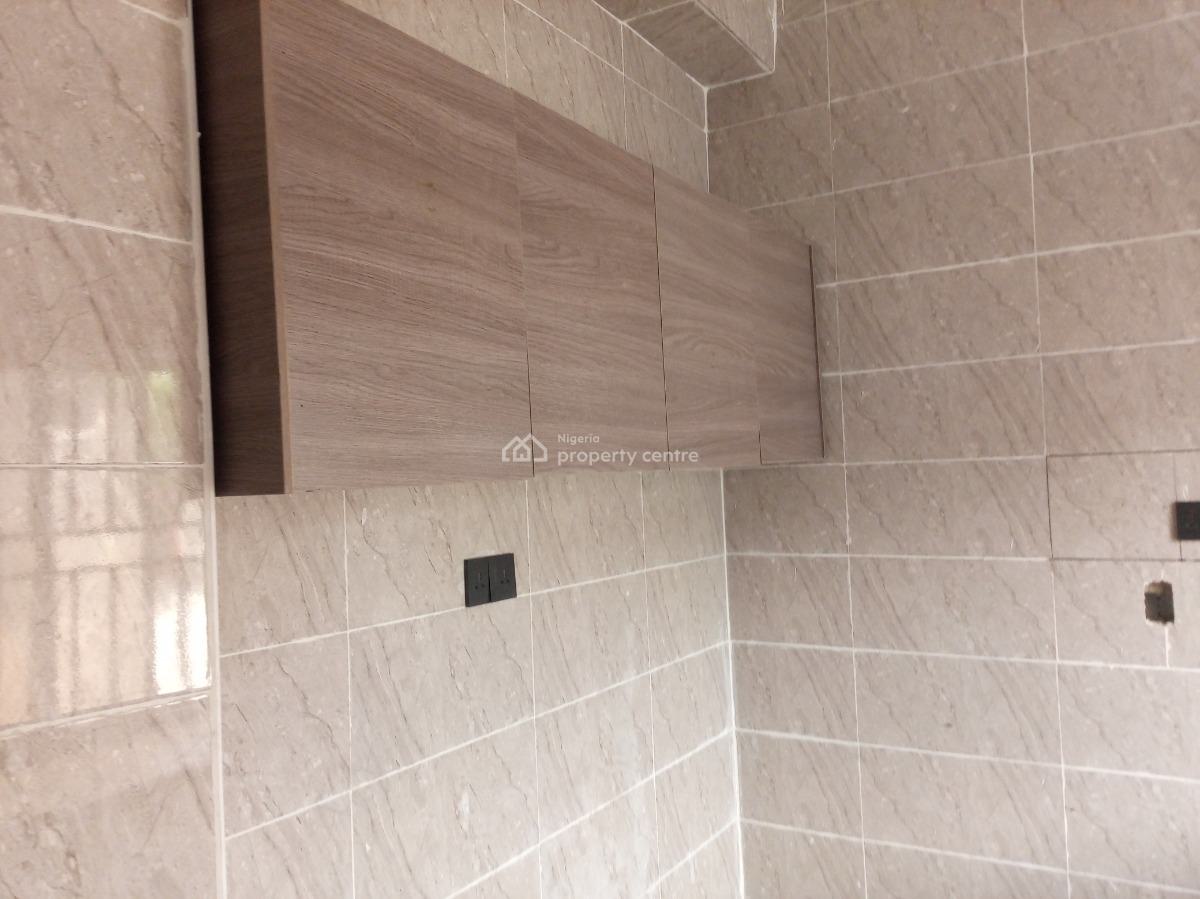 Spacious 2bedroom Flat in an Estate, Off Ogunlana Drive, Surulere, Lagos, Flat / Apartment for Rent