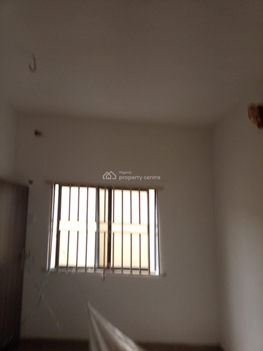 Spacious 2bedroom Flat in an Estate, Off Ogunlana Drive, Surulere, Lagos, Flat / Apartment for Rent