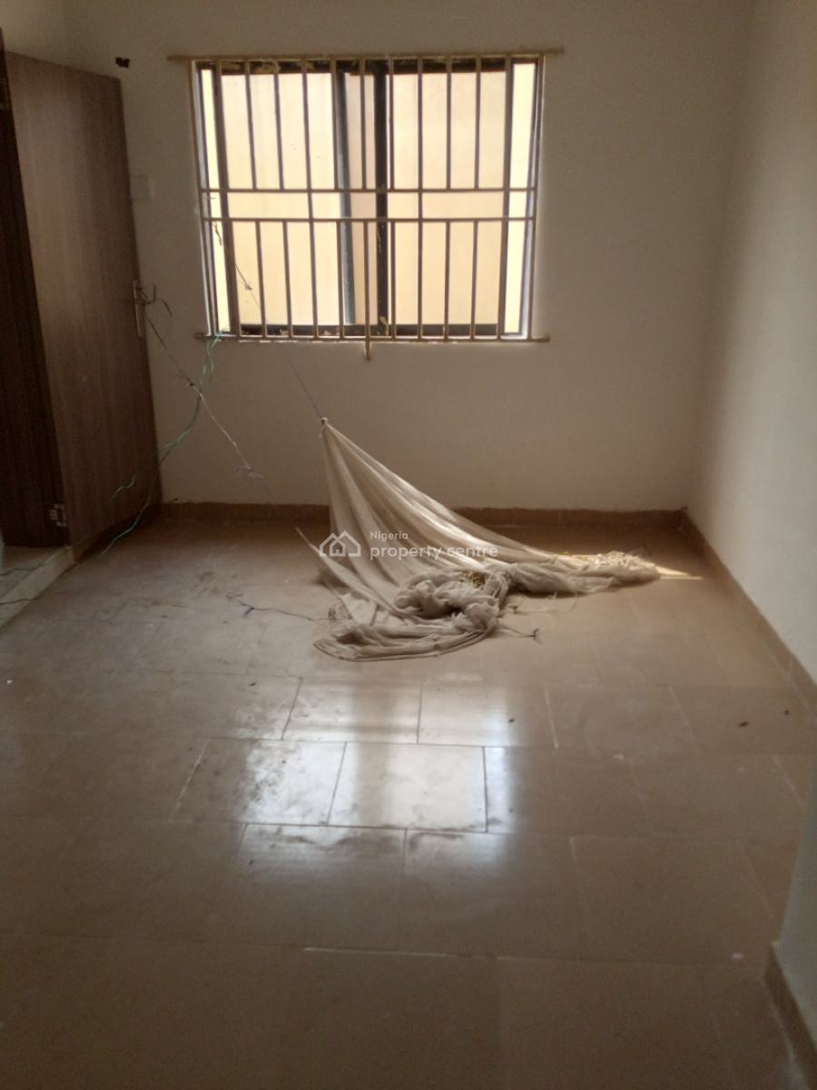 Spacious 2bedroom Flat in an Estate, Off Ogunlana Drive, Surulere, Lagos, Flat / Apartment for Rent