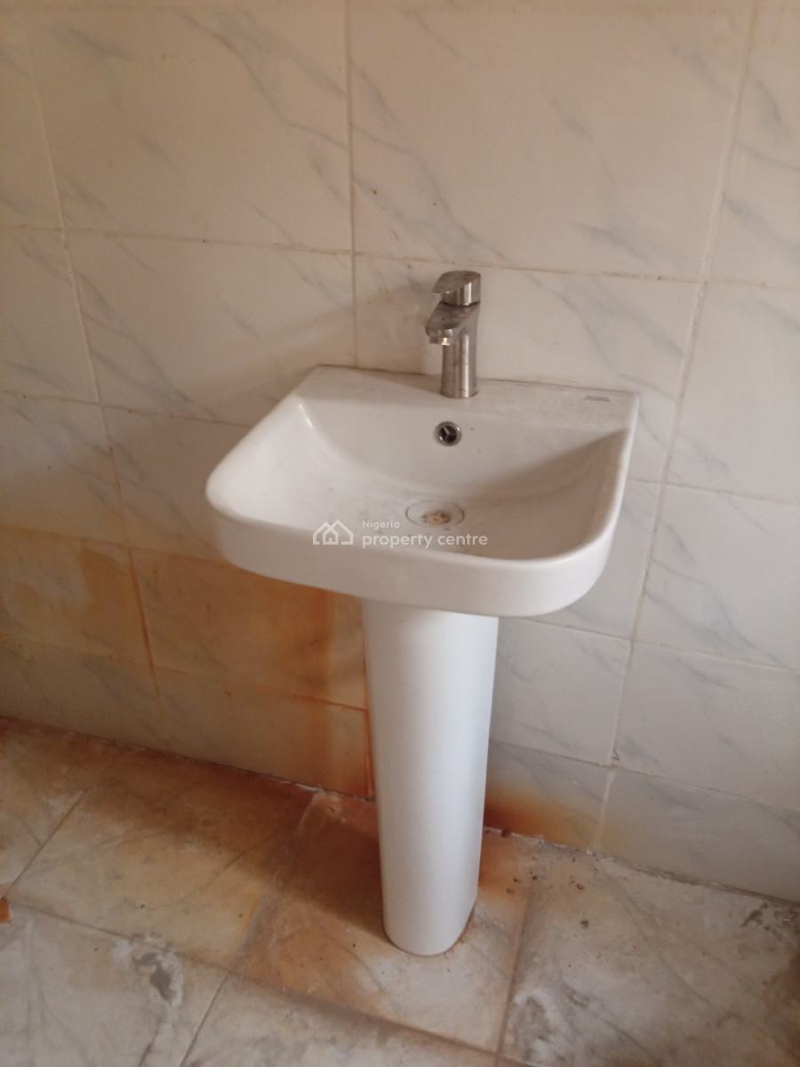 Spacious 2bedroom Flat in an Estate, Off Ogunlana Drive, Surulere, Lagos, Flat / Apartment for Rent