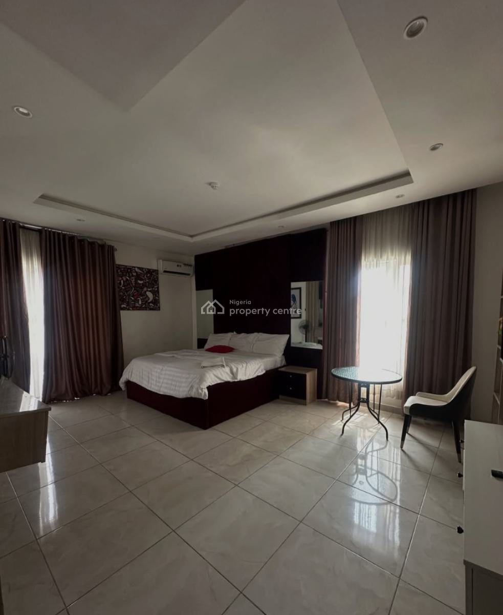 Furnished and Serviced 3 Bedroom En-suite Flat with Fitted Kitchen/pan, Lekki Phase 1, Lekki, Lagos, Flat / Apartment for Rent