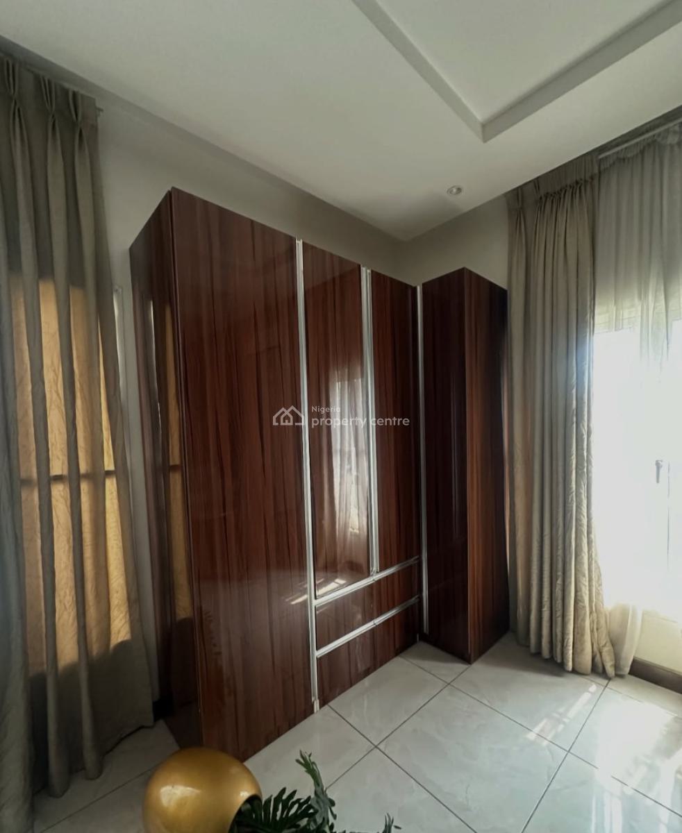 Furnished and Serviced 3 Bedroom En-suite Flat with Fitted Kitchen/pan, Lekki Phase 1, Lekki, Lagos, Flat / Apartment for Rent