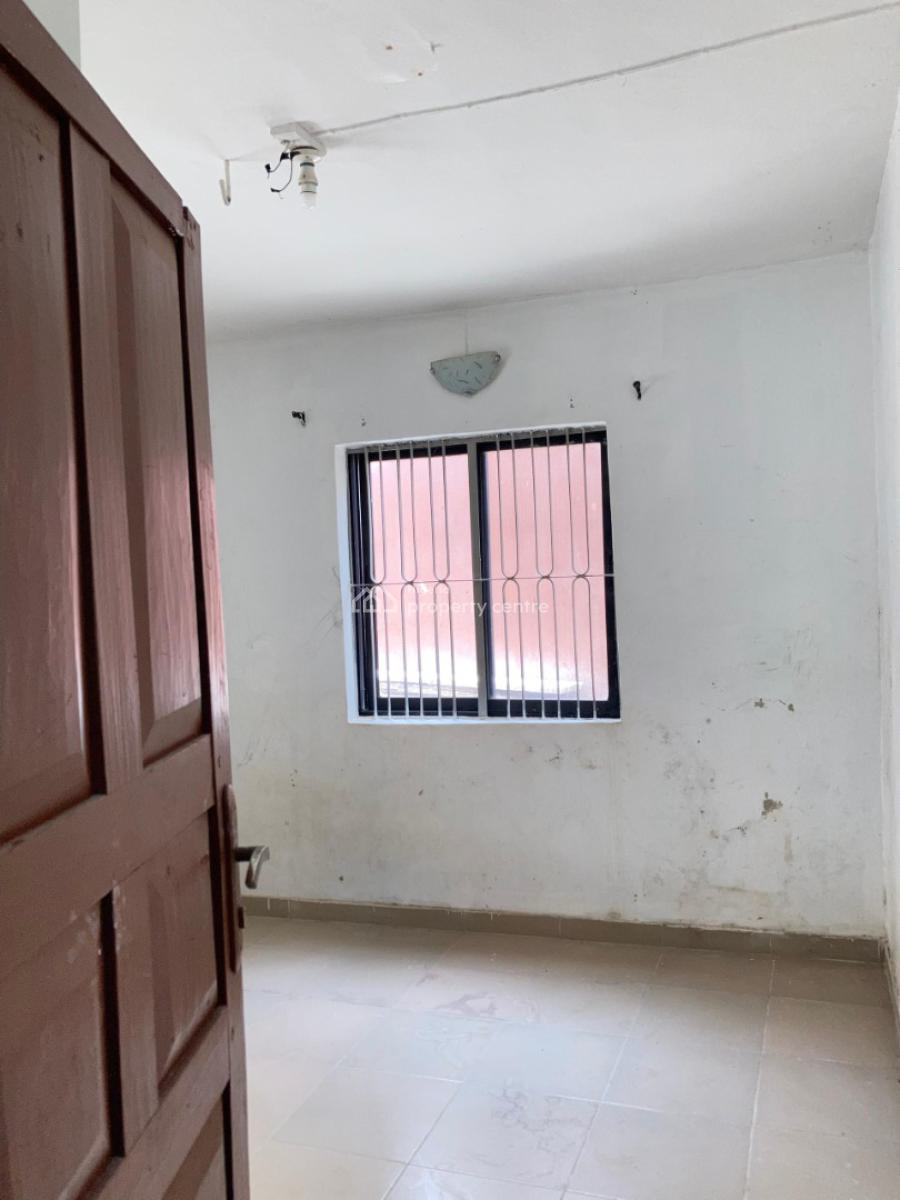 Beautiful Portable 2 Bedroom Flat in Inside an Estate, Gated Estate Off Otunba Street Ojodu Berger Lagos, Ojodu, Lagos, Flat / Apartment for Rent