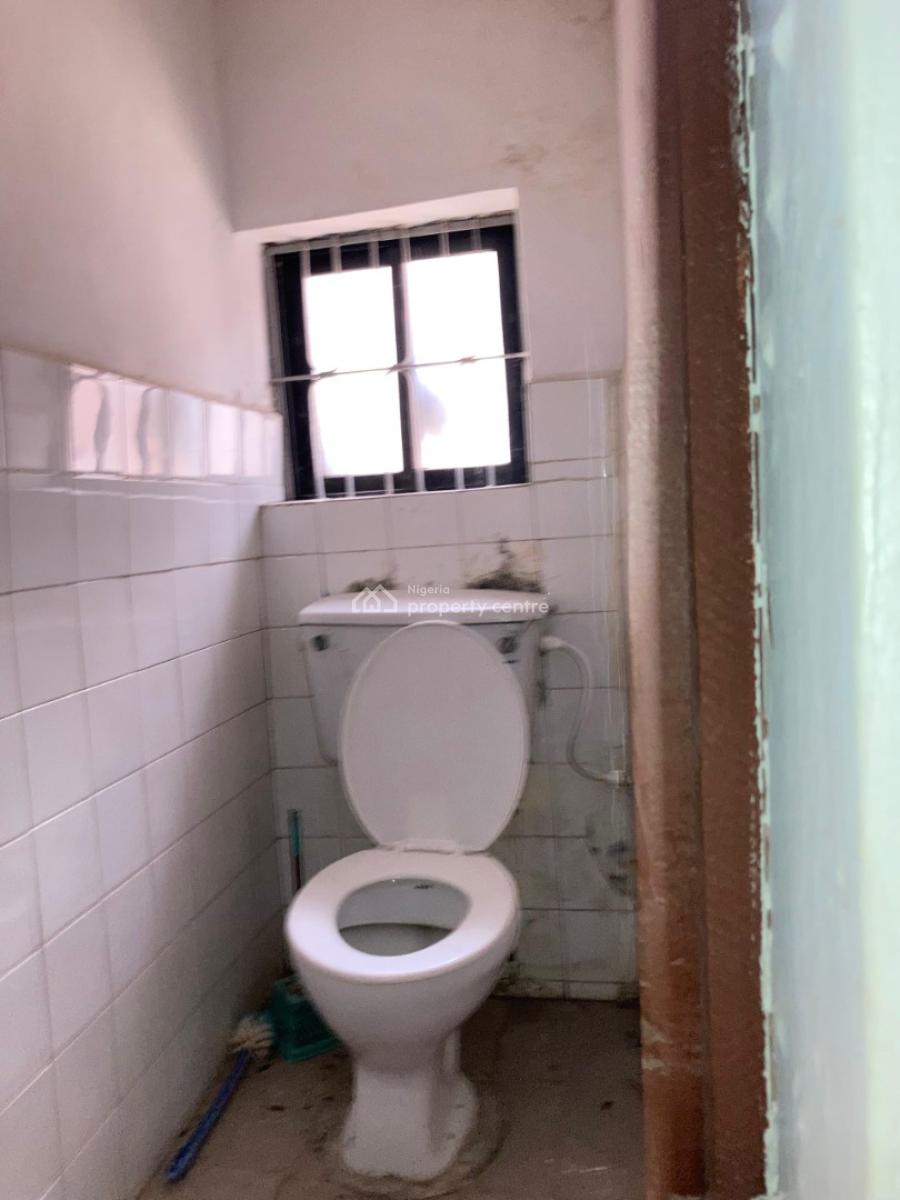 Beautiful Portable 2 Bedroom Flat in Inside an Estate, Gated Estate Off Otunba Street Ojodu Berger Lagos, Ojodu, Lagos, Flat / Apartment for Rent