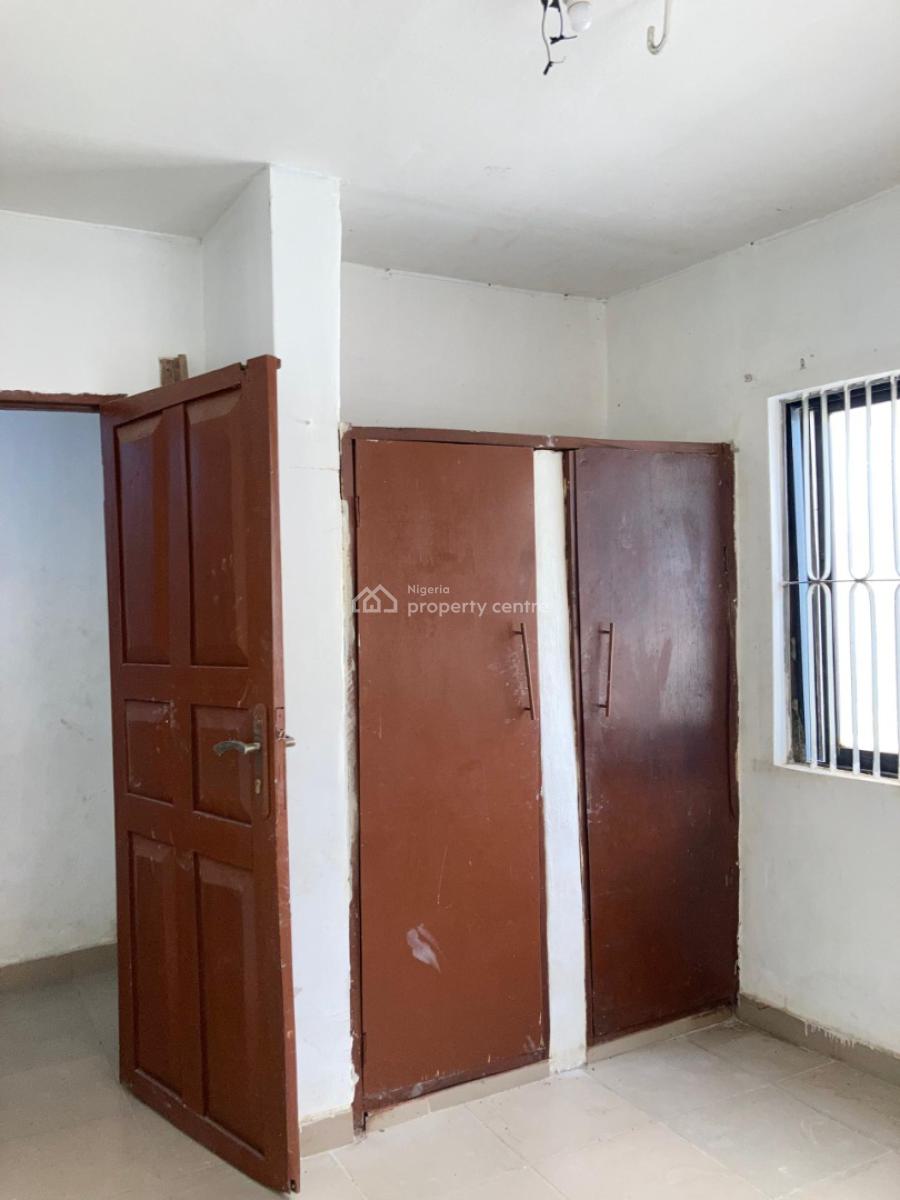 Beautiful Portable 2 Bedroom Flat in Inside an Estate, Gated Estate Off Otunba Street Ojodu Berger Lagos, Ojodu, Lagos, Flat / Apartment for Rent