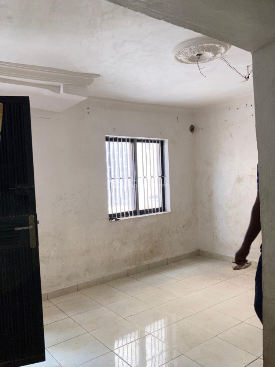 Beautiful Portable 2 Bedroom Flat in Inside an Estate, Gated Estate Off Otunba Street Ojodu Berger Lagos, Ojodu, Lagos, Flat / Apartment for Rent