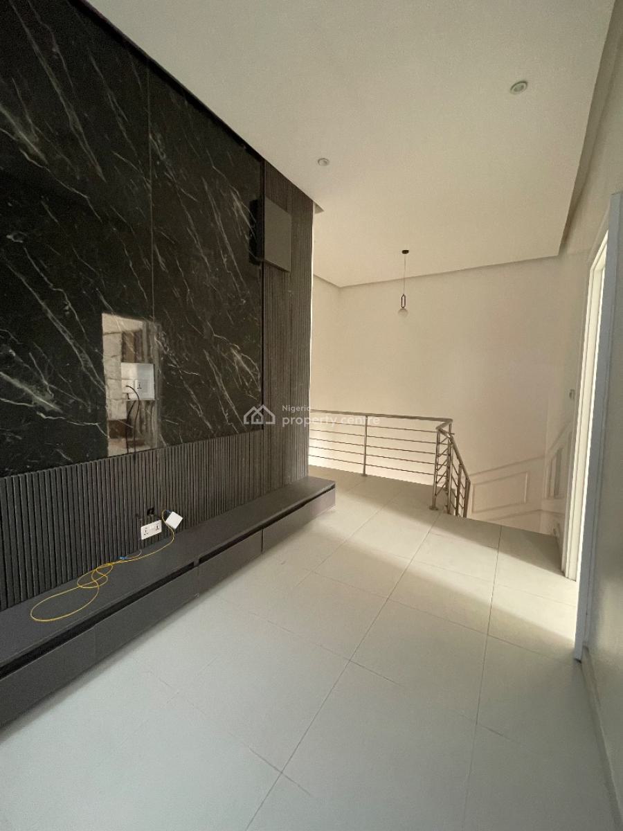 4bedroom Semi Detached Duplex, 2nd Toll Gate, Lekki Phase 2, Lekki, Lagos, Semi-detached Duplex for Sale