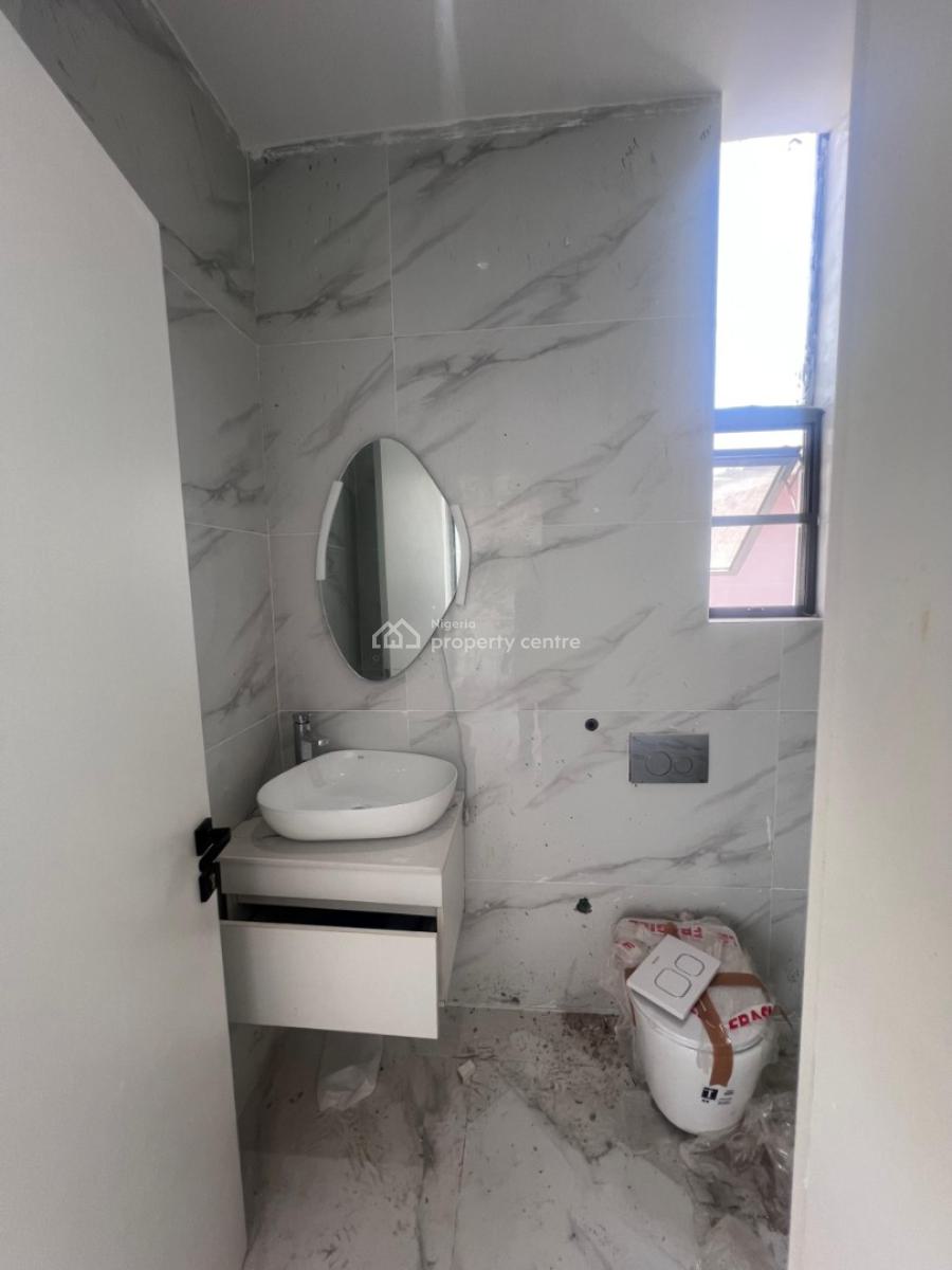 2 Bedroom Apartments Available, Lekki Phase 1, Lekki, Lagos, Flat / Apartment for Sale