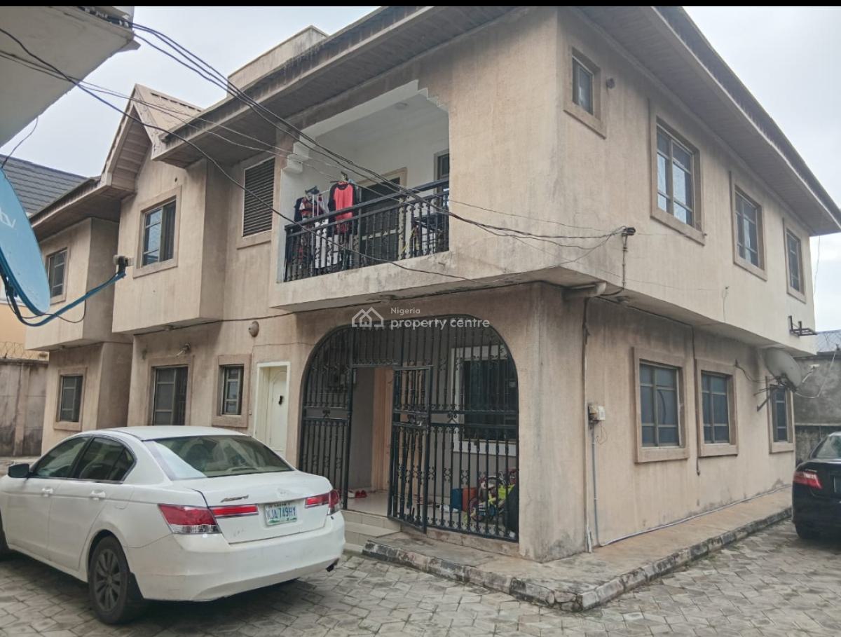 Executive Big 3 Bedrom Flat (upstairs), Inside Oko Oba Scheme 1 Estate, Pencinema Agege, Oko-oba, Agege, Lagos, Flat / Apartment for Sale