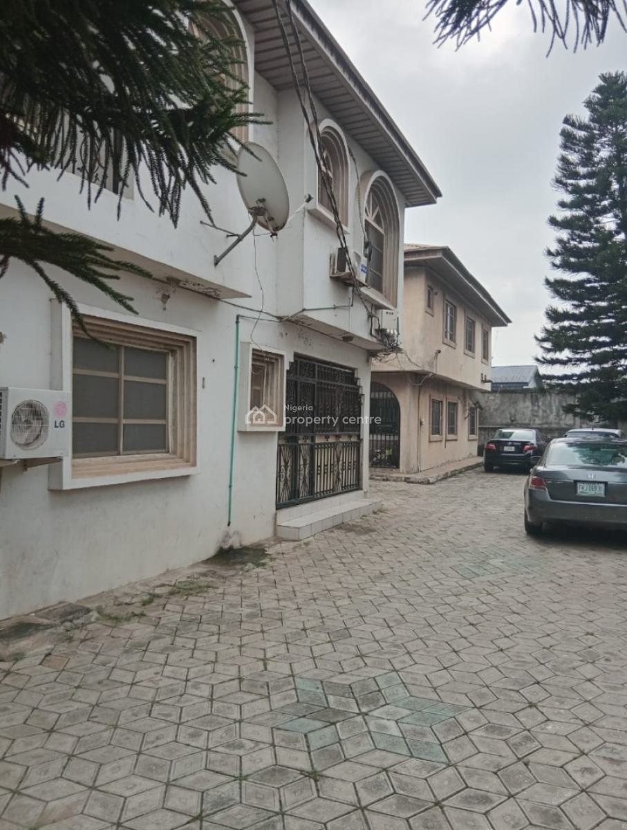 Executive Big 3 Bedrom Flat (upstairs), Inside Oko Oba Scheme 1 Estate, Pencinema Agege, Oko-oba, Agege, Lagos, Flat / Apartment for Sale