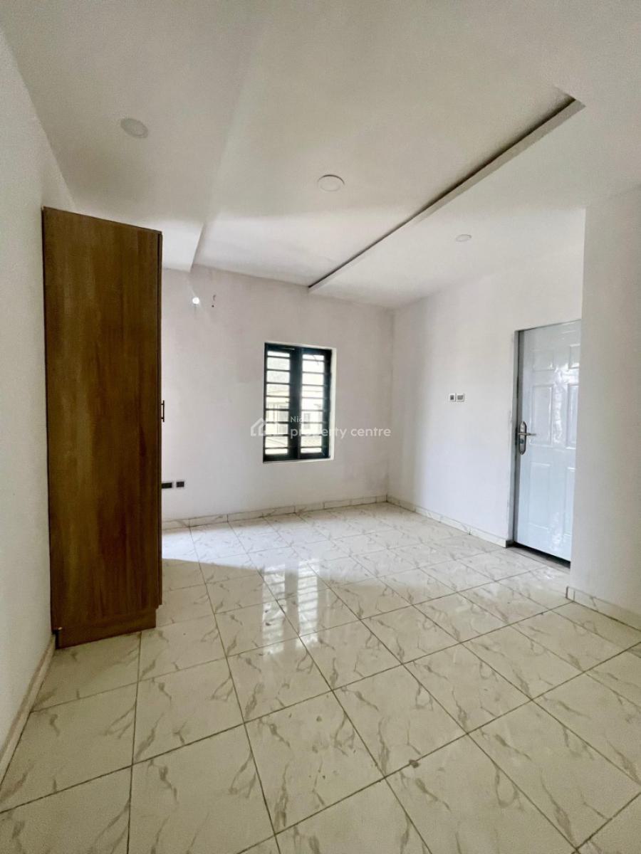 Spacious 3-bedroom Apartment, Ikota, Lekki Phase 2, Lekki, Lagos, Block of Flats for Sale