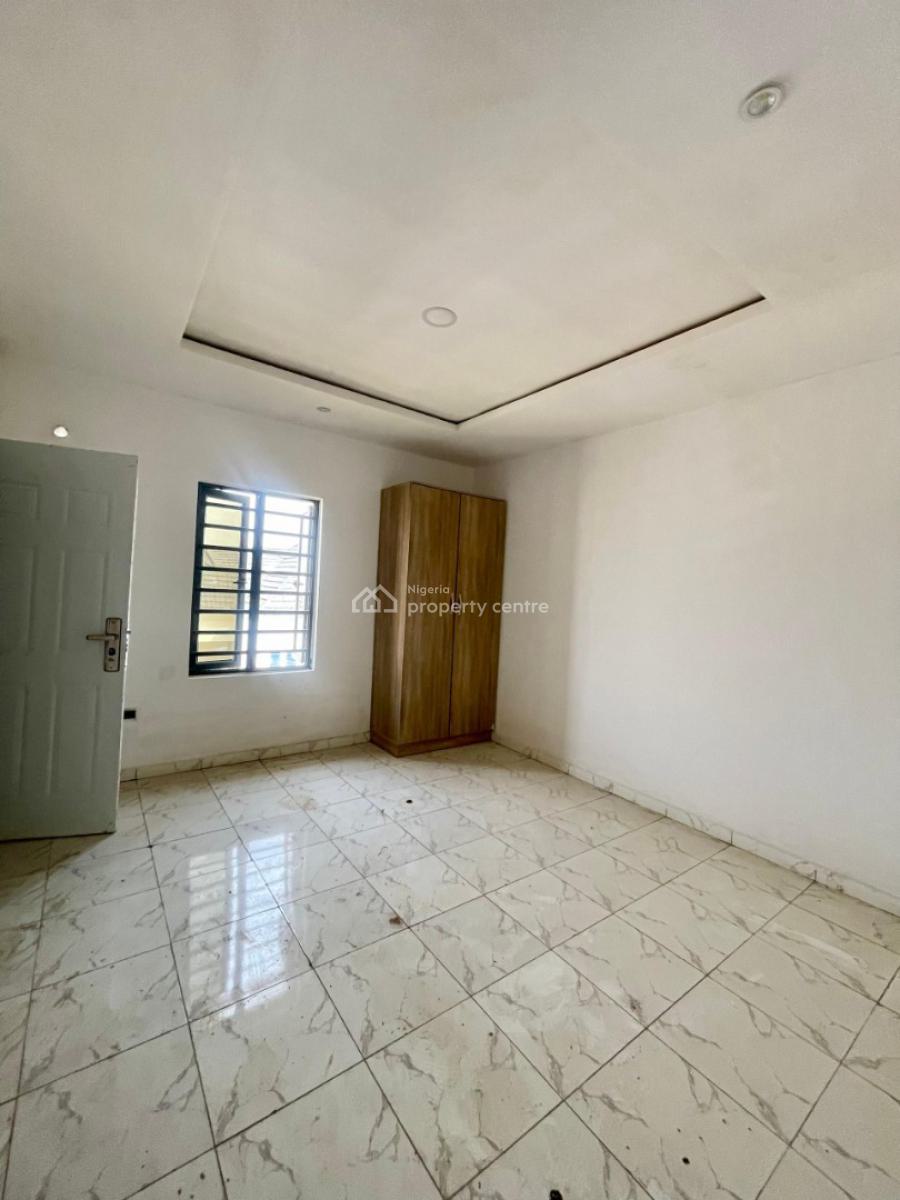 Spacious 3-bedroom Apartment, Ikota, Lekki Phase 2, Lekki, Lagos, Block of Flats for Sale