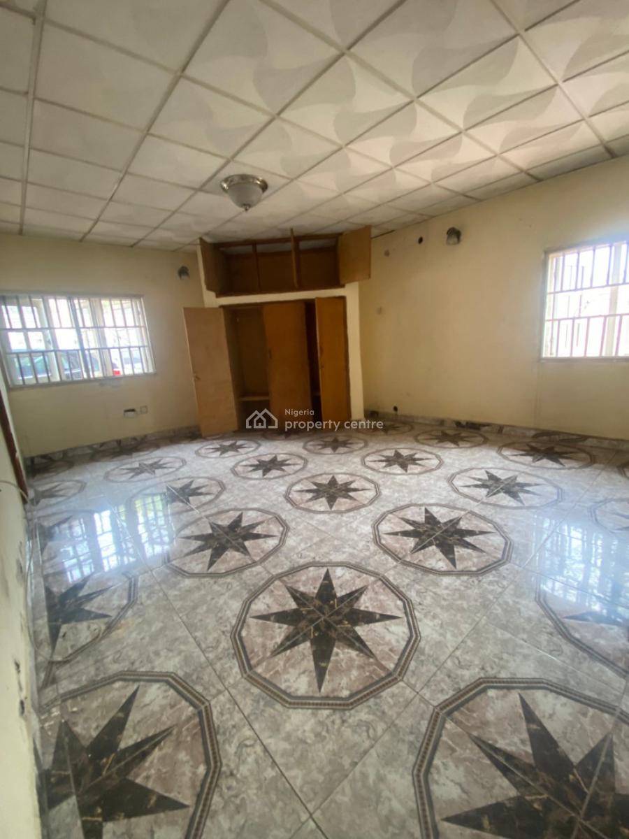 Lovely 2 Bedroom Flat Ground Floor with 3 Toilets, Omole Phase 2, Ikeja, Lagos, Flat / Apartment for Rent