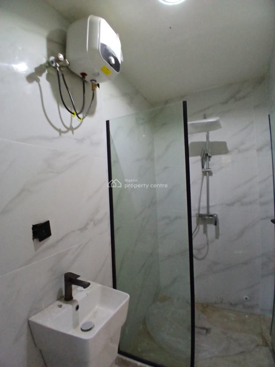 Newly Built and Serviced with 24/7 Power Supply 2 Bedroom En-suite Fla, Ikate, Lekki, Lagos, Flat / Apartment for Sale