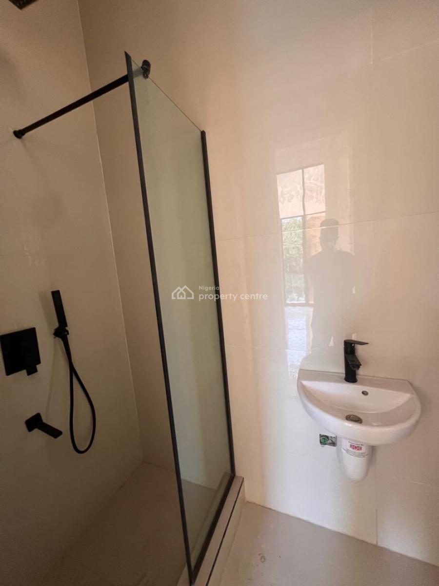 Luxury 3 Bedroom Apartment + Swimming Pool, Lekki Phase 1, Lekki, Lagos, Flat / Apartment for Sale