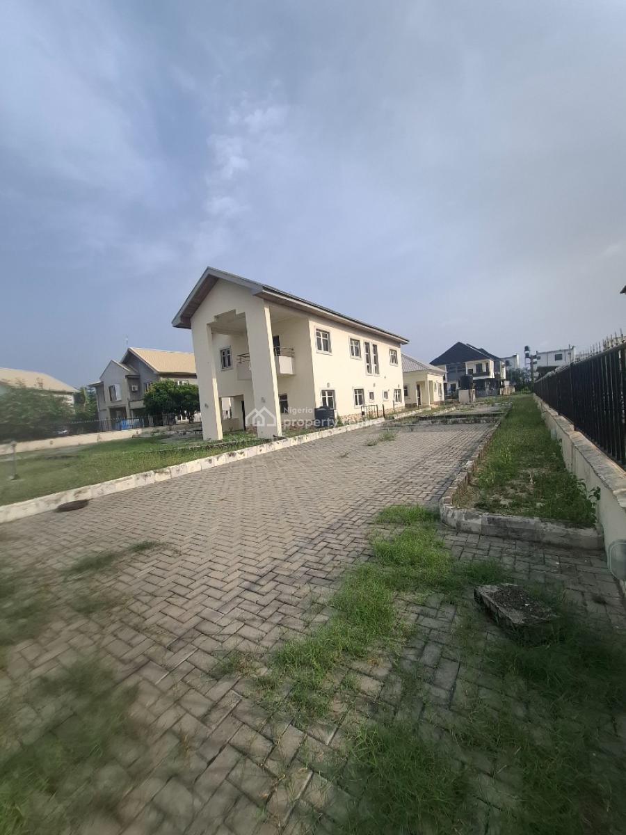 Spacious 4 Bedroom  Fully Detached Mansion, Orchid Road, Lekki Phase 2, Lekki, Lagos, Detached Duplex for Sale