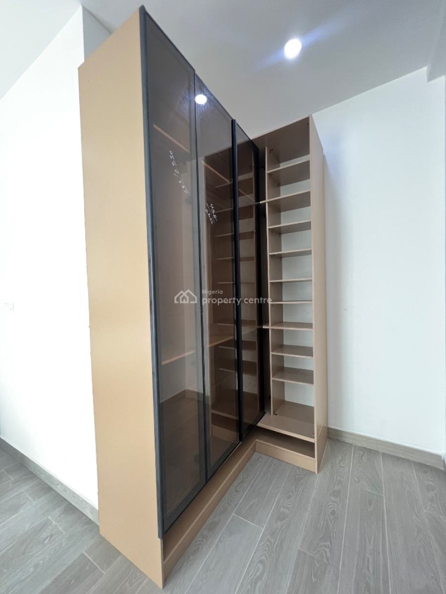 Solid 2 Bedroom Apartment with an Elevator and Swimming Pool, Ikate, Ikate, Lekki, Lagos, Block of Flats for Sale