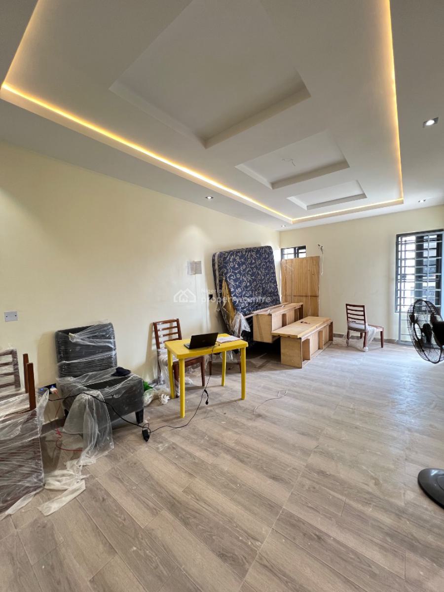 Spacious 2 Bedroom Apartment with Gym and Elevator Suitable in Ikate, Ikate, Ikate, Lekki, Lagos, Block of Flats for Sale