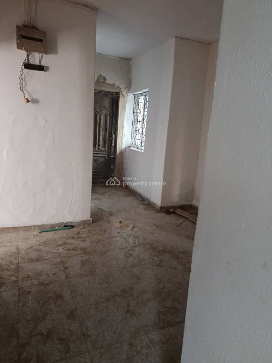 2 Newly Renovated 3 Bedroom Flats in a Serene Location, 7, Nubi Close, Apapa- Road, Ebute Metta West, Yaba, Lagos, Self Contain (single Rooms) for Rent