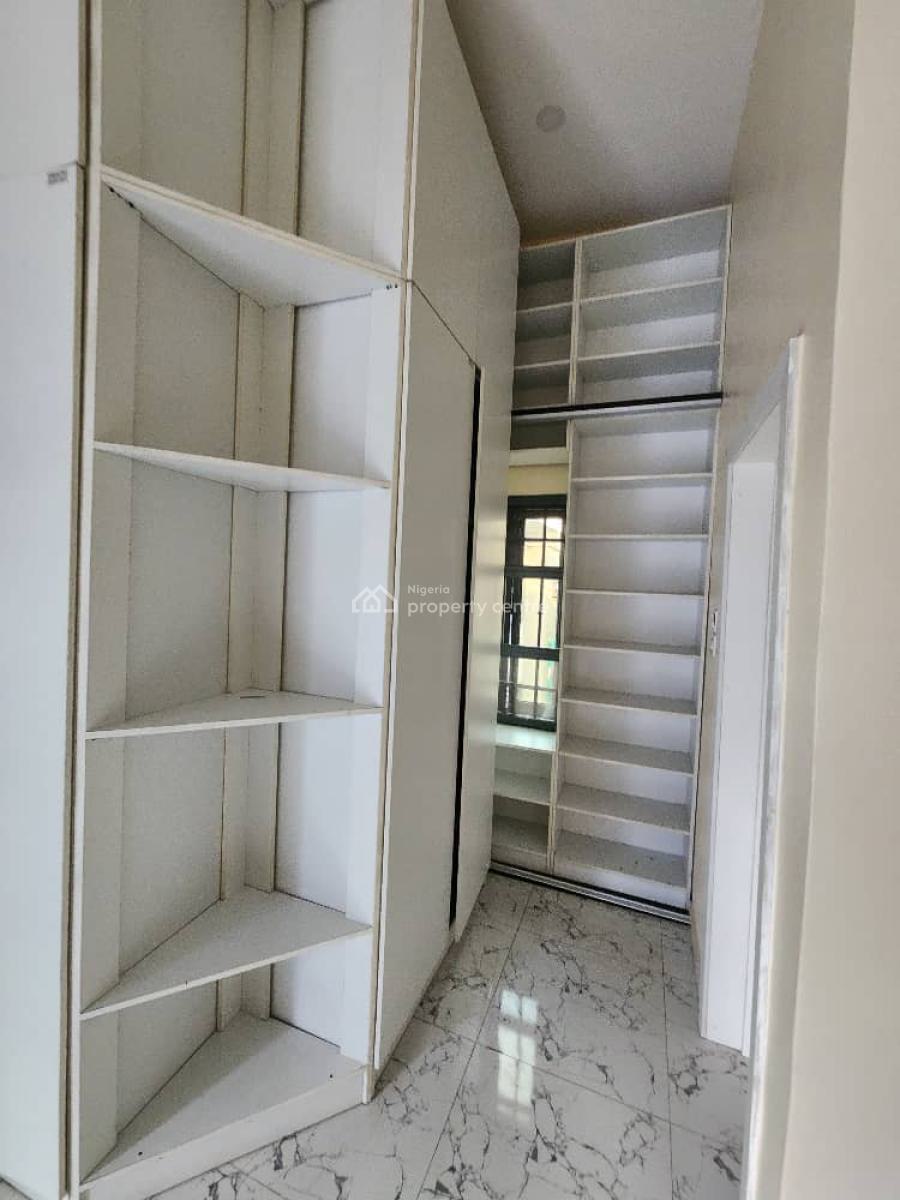 3 Bedrooms Semi Detached with Bq  , Swimming Pool and Gym, Ikate, Lekki, Lagos, Semi-detached Duplex for Rent