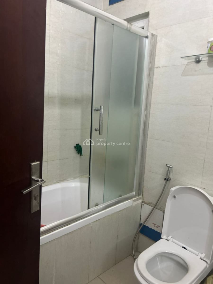 Master Bedroom Shared Apartment, Cadogan Estate, Osapa, Lekki, Lagos, Self Contain (single Rooms) for Rent