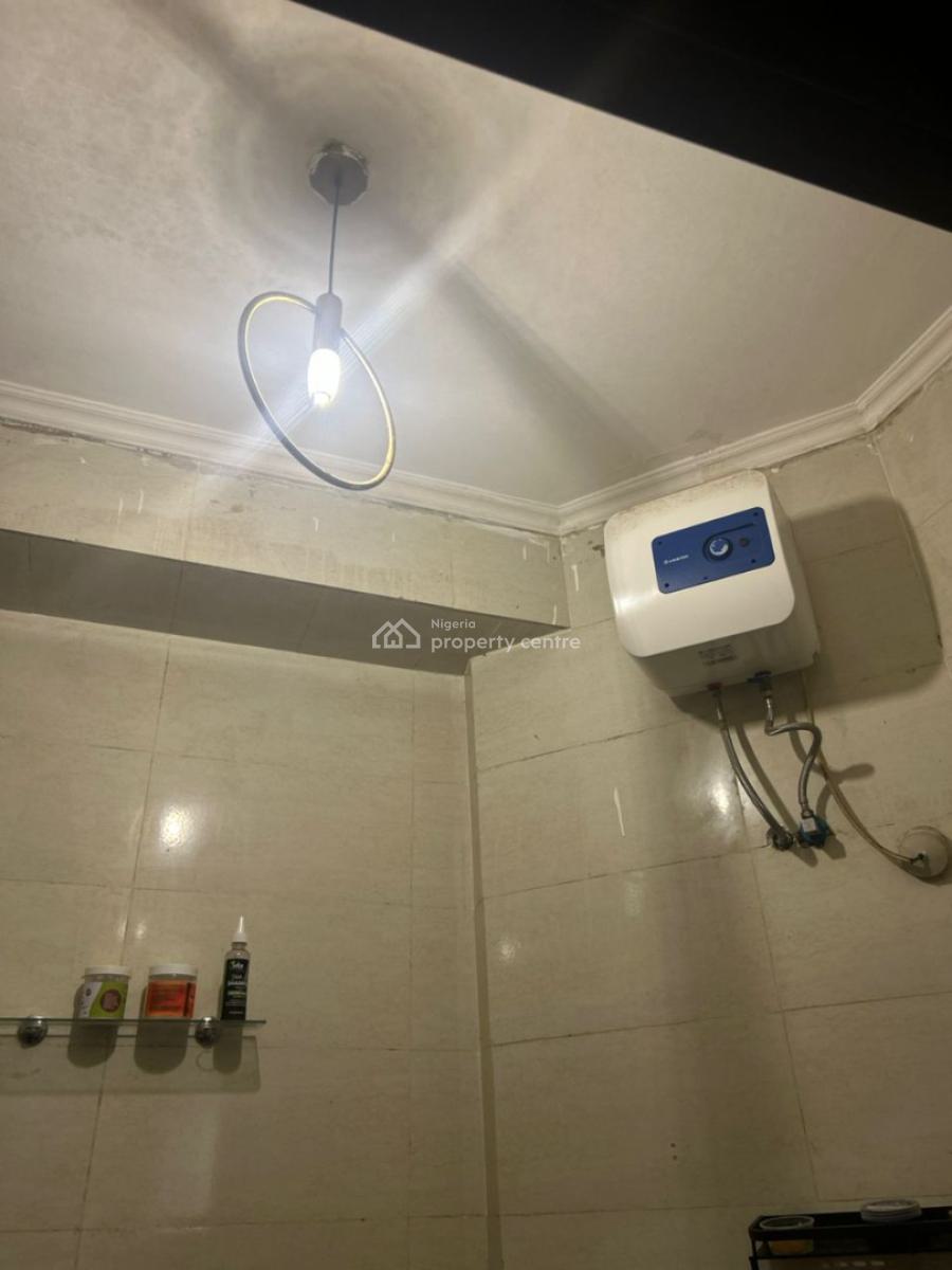 Master Bedroom Shared Apartment, Cadogan Estate, Osapa, Lekki, Lagos, Self Contain (single Rooms) for Rent