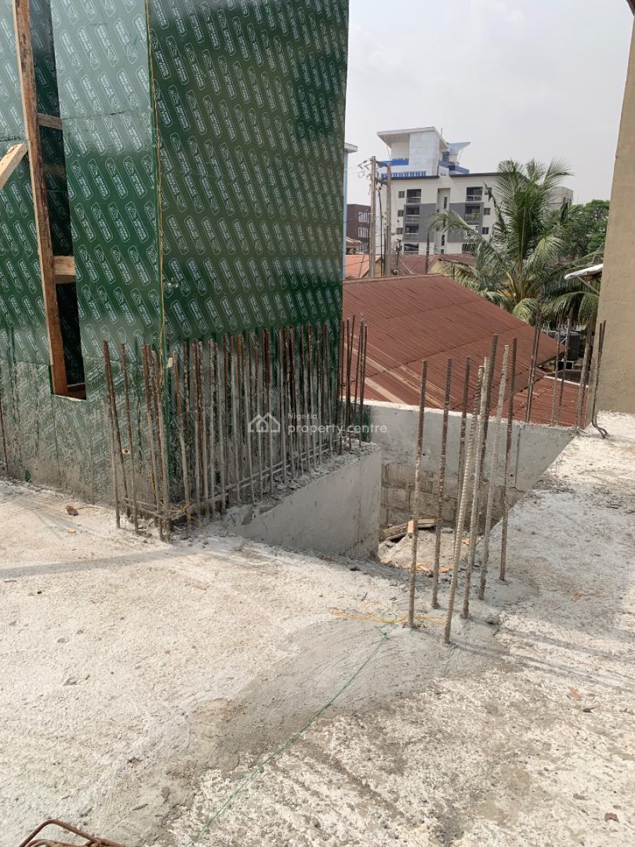 Fully Furnished 1bedroom Apartment in Yaba with a Gym., Yaba, Lagos, Flat / Apartment for Sale