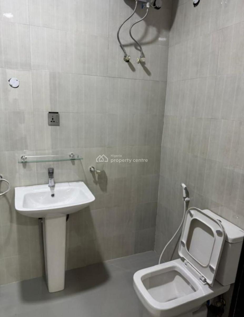 3 Bedroom Flat, Off Awolowo Way, Ikeja, Lagos, Flat / Apartment for Rent