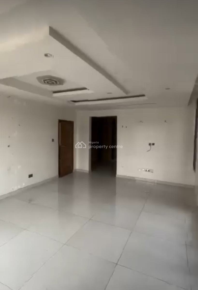 Self-serviced and Self-compound 4 Bedroom En-suite Semi-detached Duple, Lekki Phase 1, Lekki, Lagos, Semi-detached Duplex for Rent