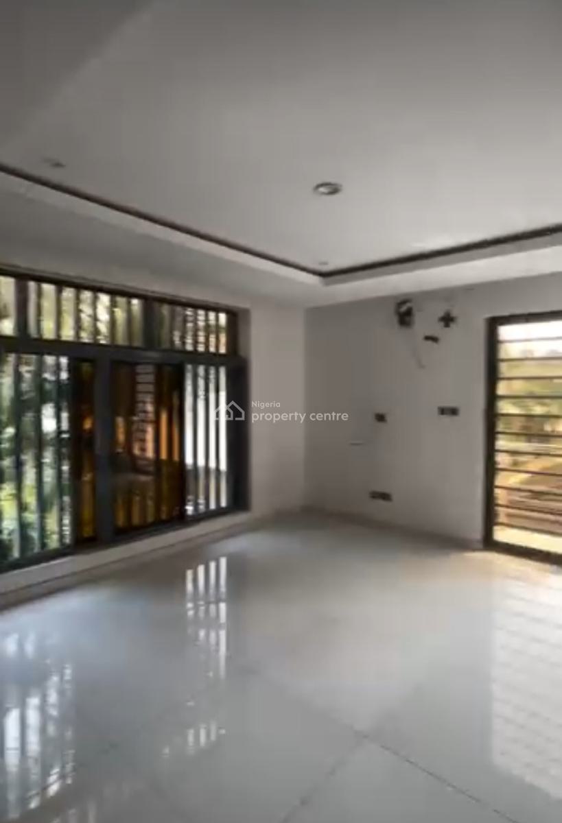 Self-serviced and Self-compound 4 Bedroom En-suite Semi-detached Duple, Lekki Phase 1, Lekki, Lagos, Semi-detached Duplex for Rent