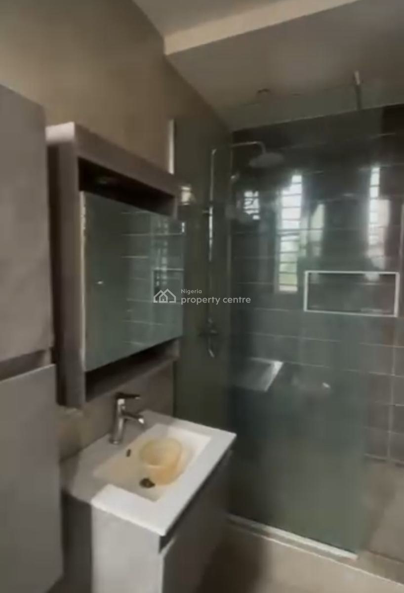 Self-serviced and Self-compound 4 Bedroom En-suite Semi-detached Duple, Lekki Phase 1, Lekki, Lagos, Semi-detached Duplex for Rent