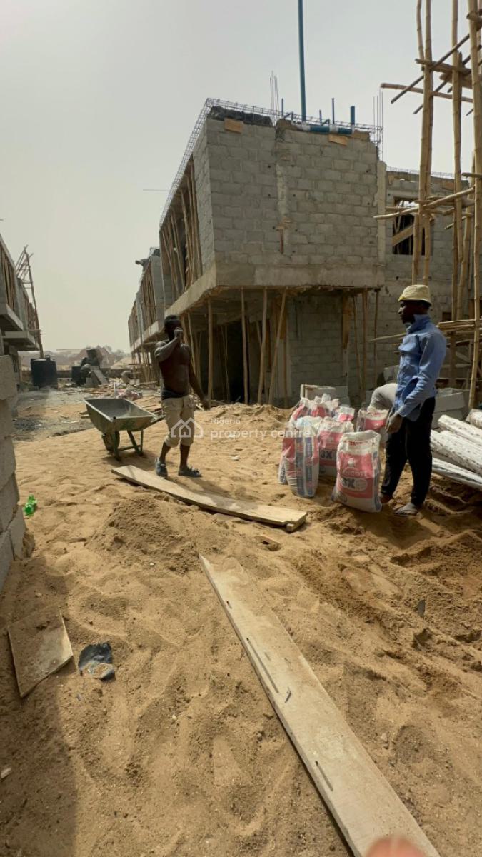 5bedroom Semi-detached with Bq, Gwarinpa, Abuja, Semi-detached Duplex for Sale