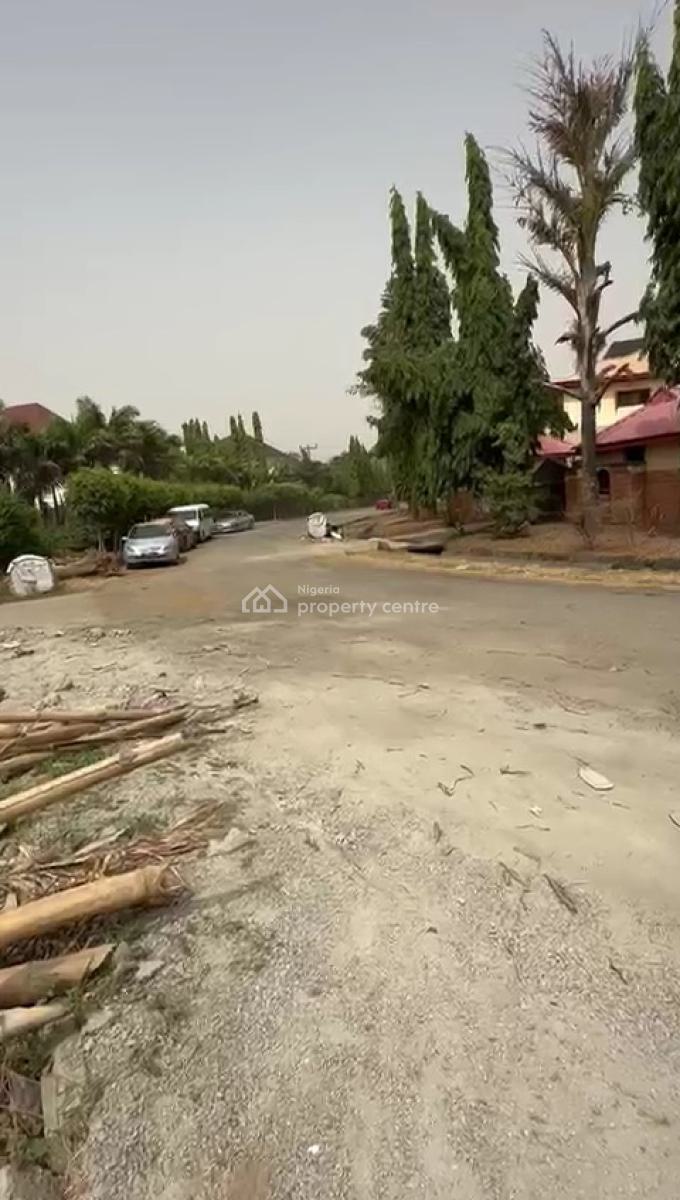 5bedroom Semi-detached with Bq, Gwarinpa, Abuja, Semi-detached Duplex for Sale