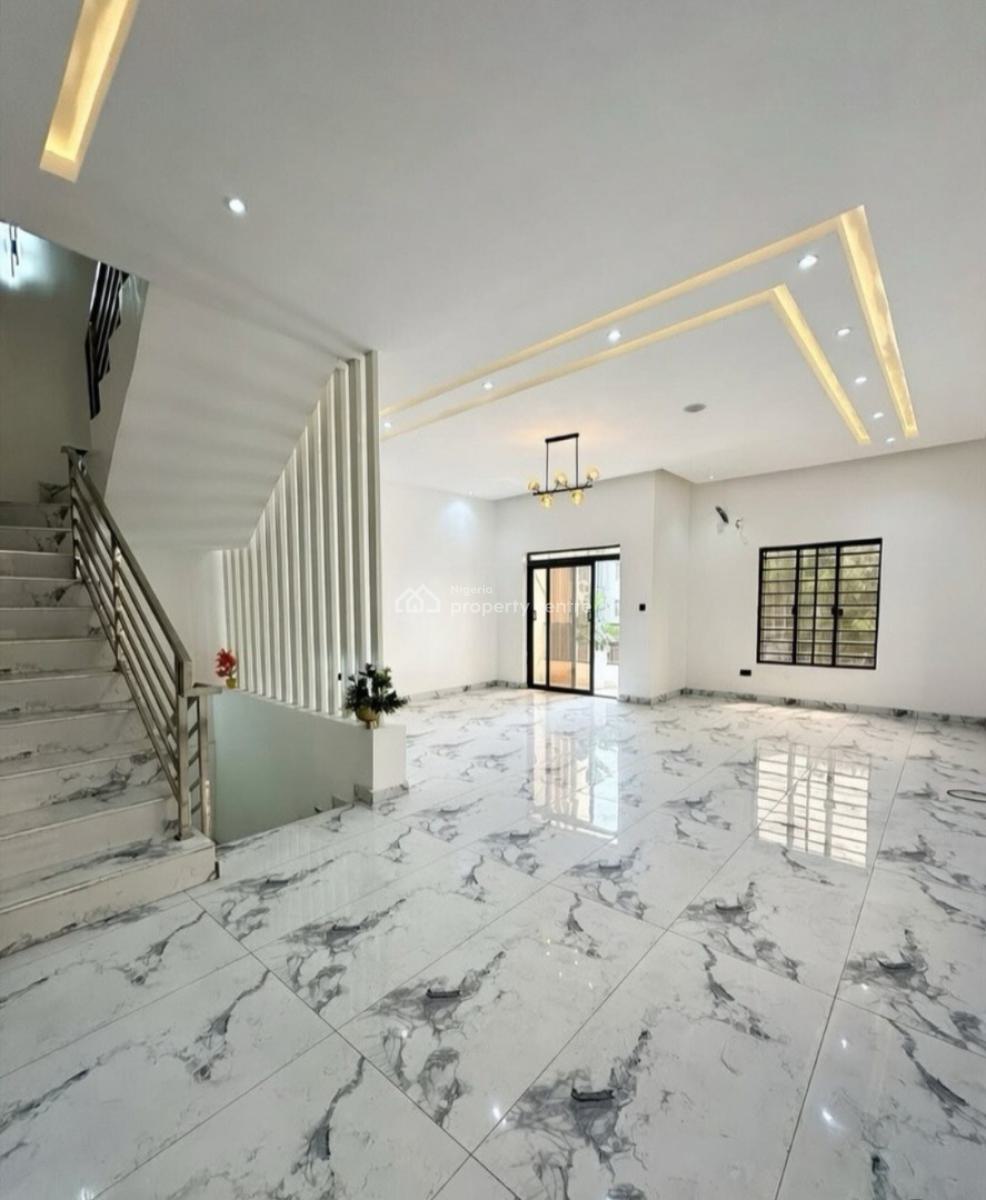Tastefully Finished and Self-compound and Self-serviced 4 Bedroom En-s, Lekki Phase 1, Lekki, Lagos, Terraced Duplex for Sale