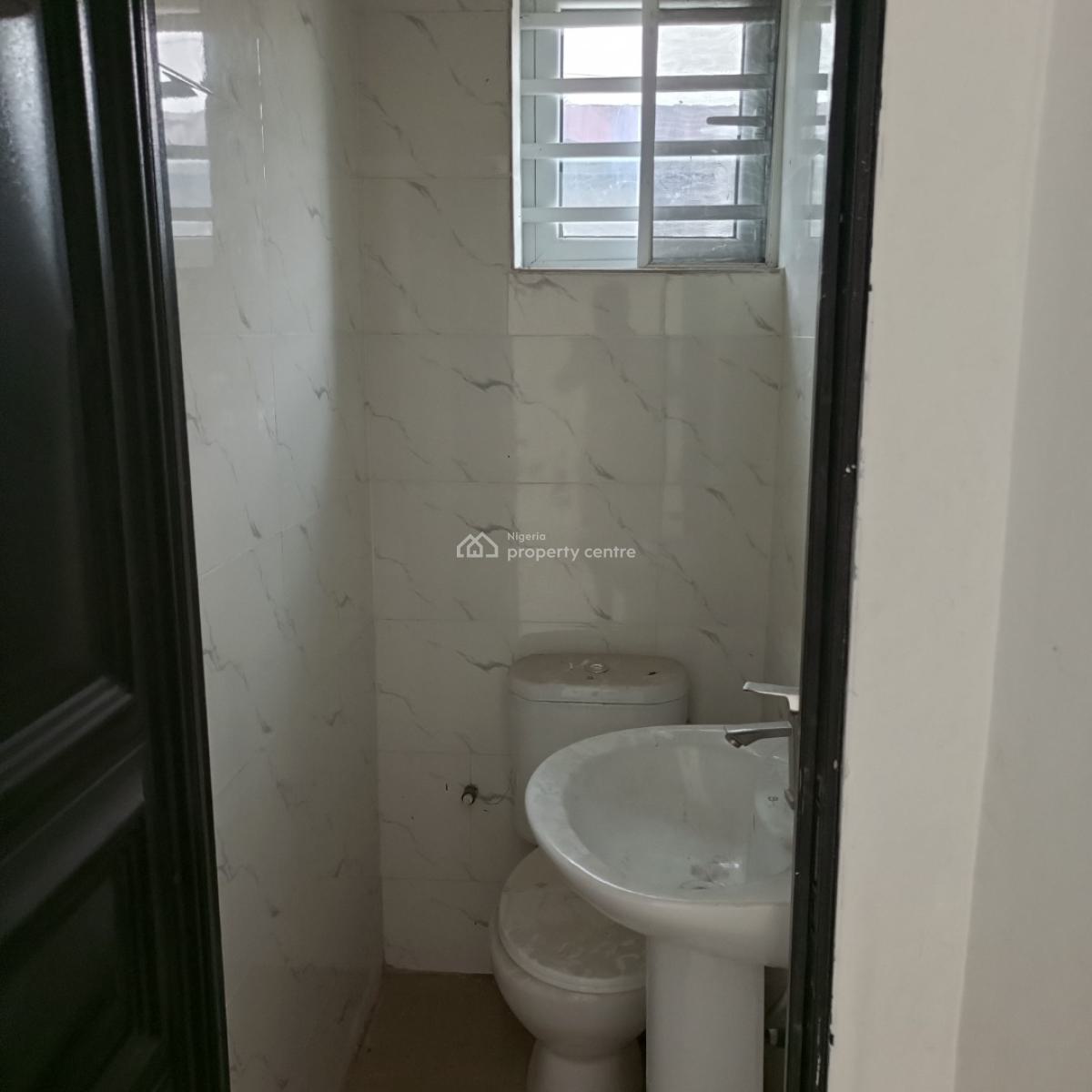 Luxurious 2bedroom Flat at Ajah Ilaje Off Mobil Road, Off Glory to God School Ajah Ilaje Mobil Road, Ajah, Lagos, Terraced Duplex for Rent