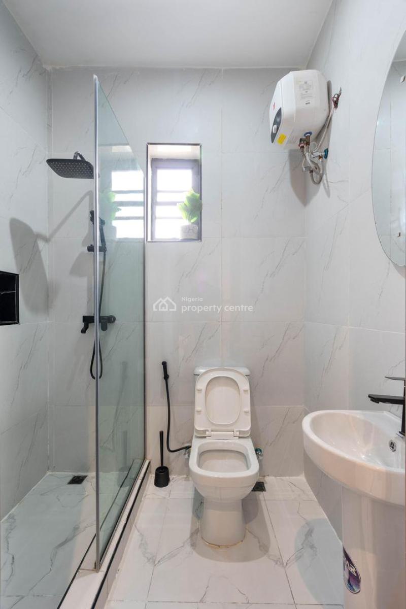 3 Bedroom Terrace with Pool, Cinema & Gym, Lekki Phase 1, Lekki, Lagos, Flat / Apartment Short Let