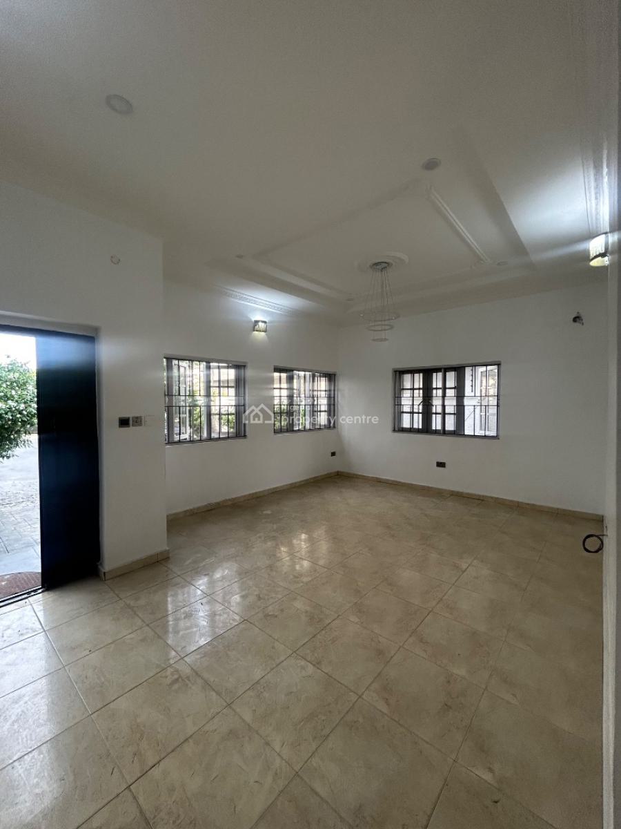 Well Maintained, Tastefully Finished Two Bedroom Apartment, Lekki Phase 1, Lekki, Lagos, Flat / Apartment for Rent
