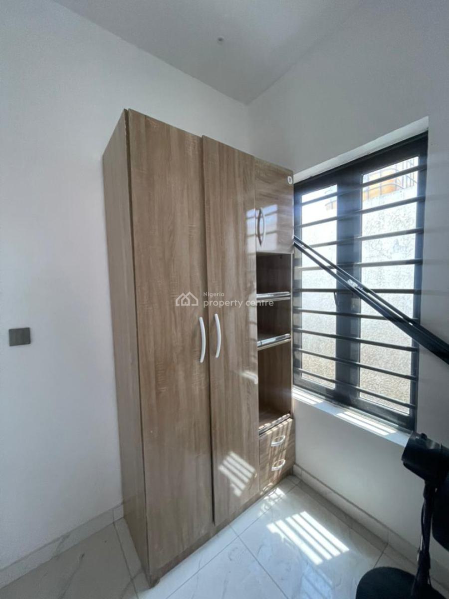 1 Bedroom Apartment with Swimming Pool, Ologolo, Lekki, Lagos, Block of Flats for Sale