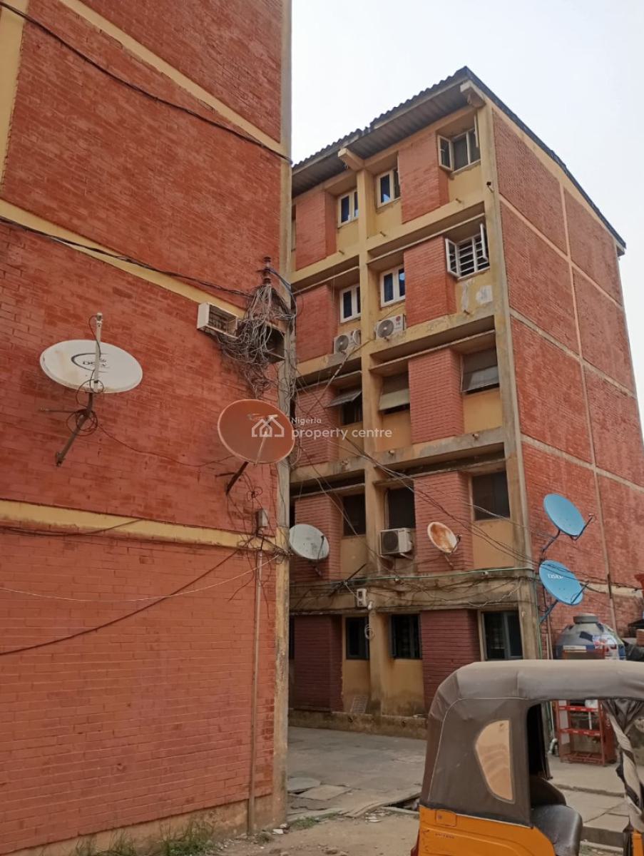 and Decent 2-bedroom Apartment with 1toilet and Bath, Personal Tank Wi, Lsdpc Estate, Off Bode Thomas, Surulere 💰 Asking Price, Surulere, Lagos, Flat / Apartment for Sale