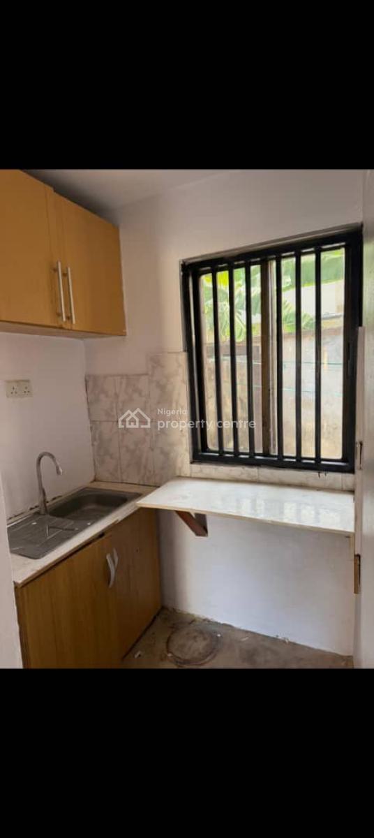 Self Contain, Off Admiralty Way, Lekki Phase 1, Lekki, Lagos, Self Contain (single Rooms) for Rent