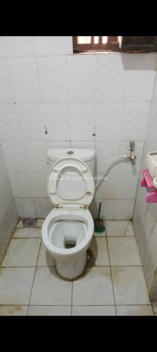 Self Contain, Off Admiralty Way, Lekki Phase 1, Lekki, Lagos, Self Contain (single Rooms) for Rent