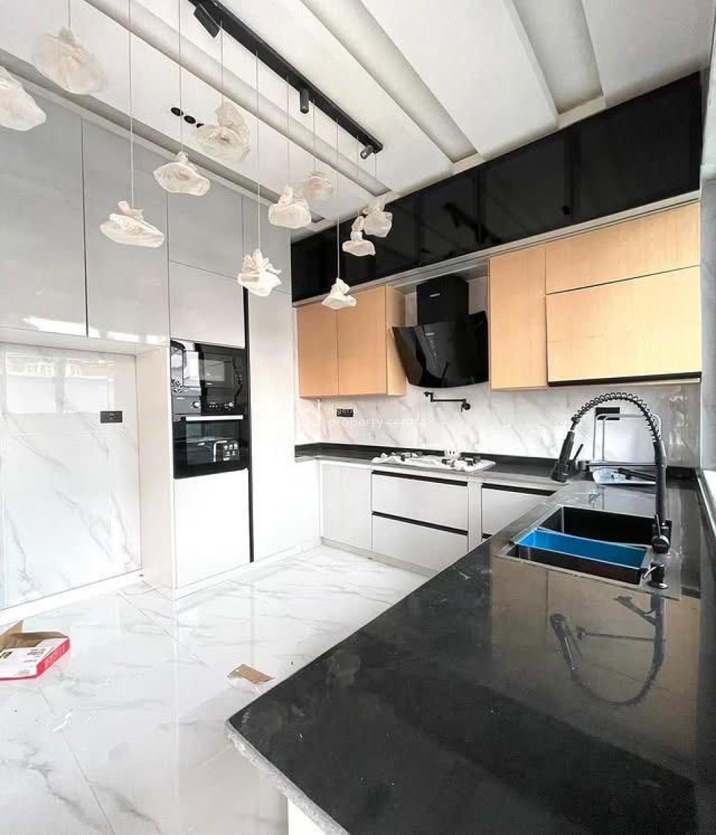 Decently Finished 4 Bedroom Terraced Duplex with Bq and Communal Gym, Lekki Phase 1, Lekki Phase 1, Lekki, Lagos, Terraced Duplex for Sale