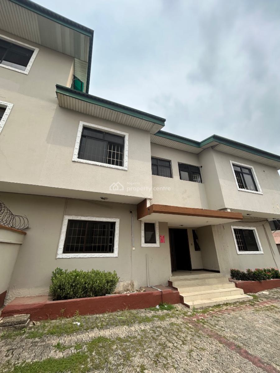 a Spacious 8 Rooms  Apartment, Ikeja Gra, Ikeja, Lagos, Semi-detached Duplex for Rent