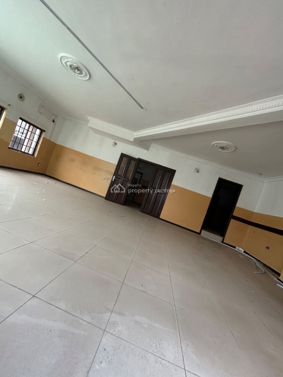 a Spacious 8 Rooms  Apartment, Ikeja Gra, Ikeja, Lagos, Semi-detached Duplex for Rent