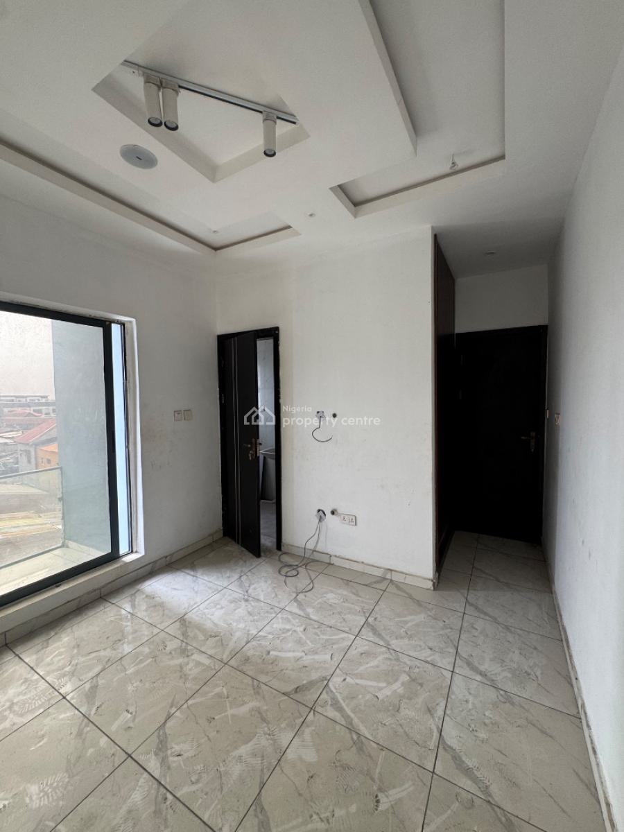 2 Bedroom Apartment, Ologolo, Lekki, Lagos, Flat / Apartment for Rent