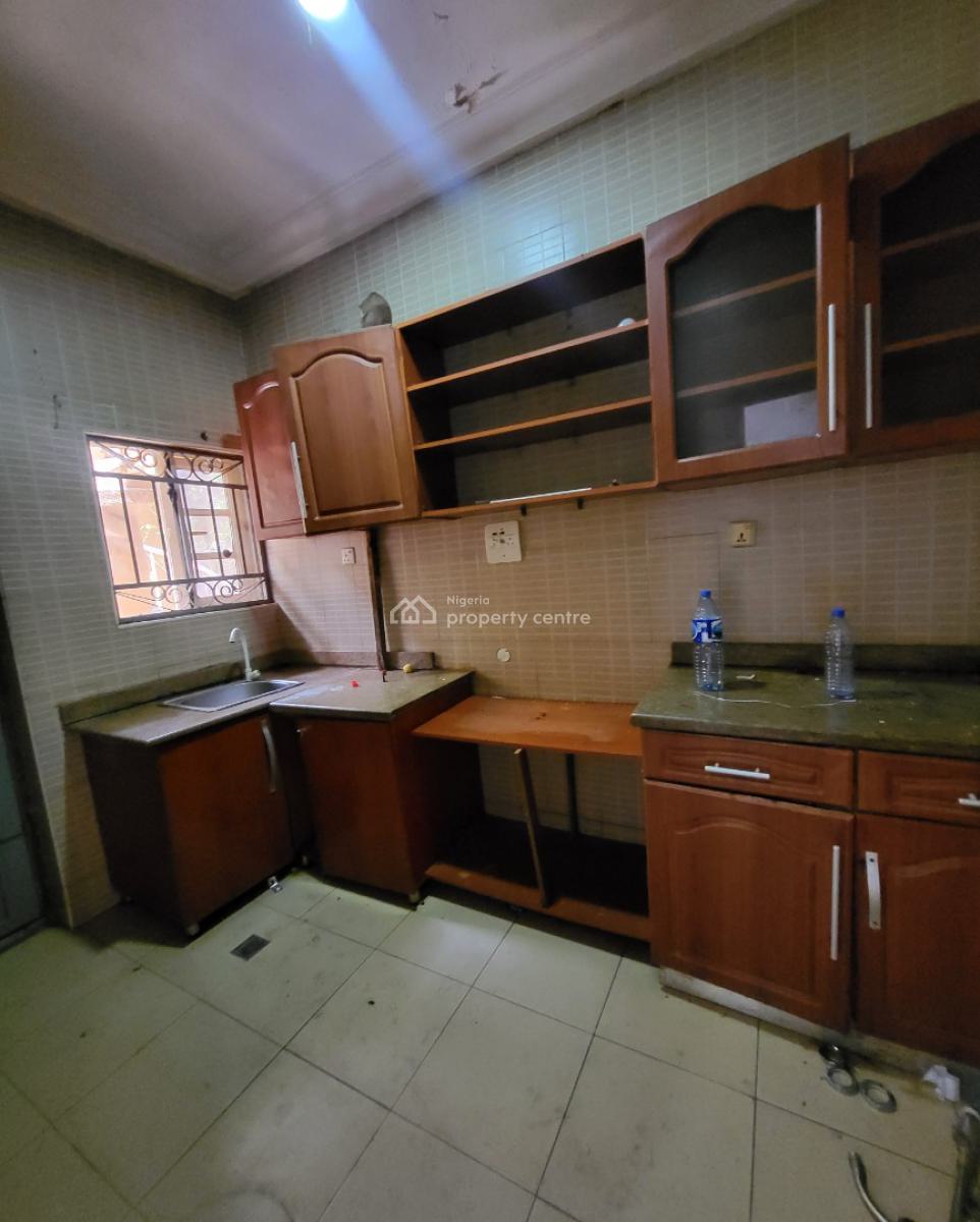 Luxurious Massive 2bedroom Flat, By Old Secteriate, Garki, Abuja, Flat / Apartment for Rent